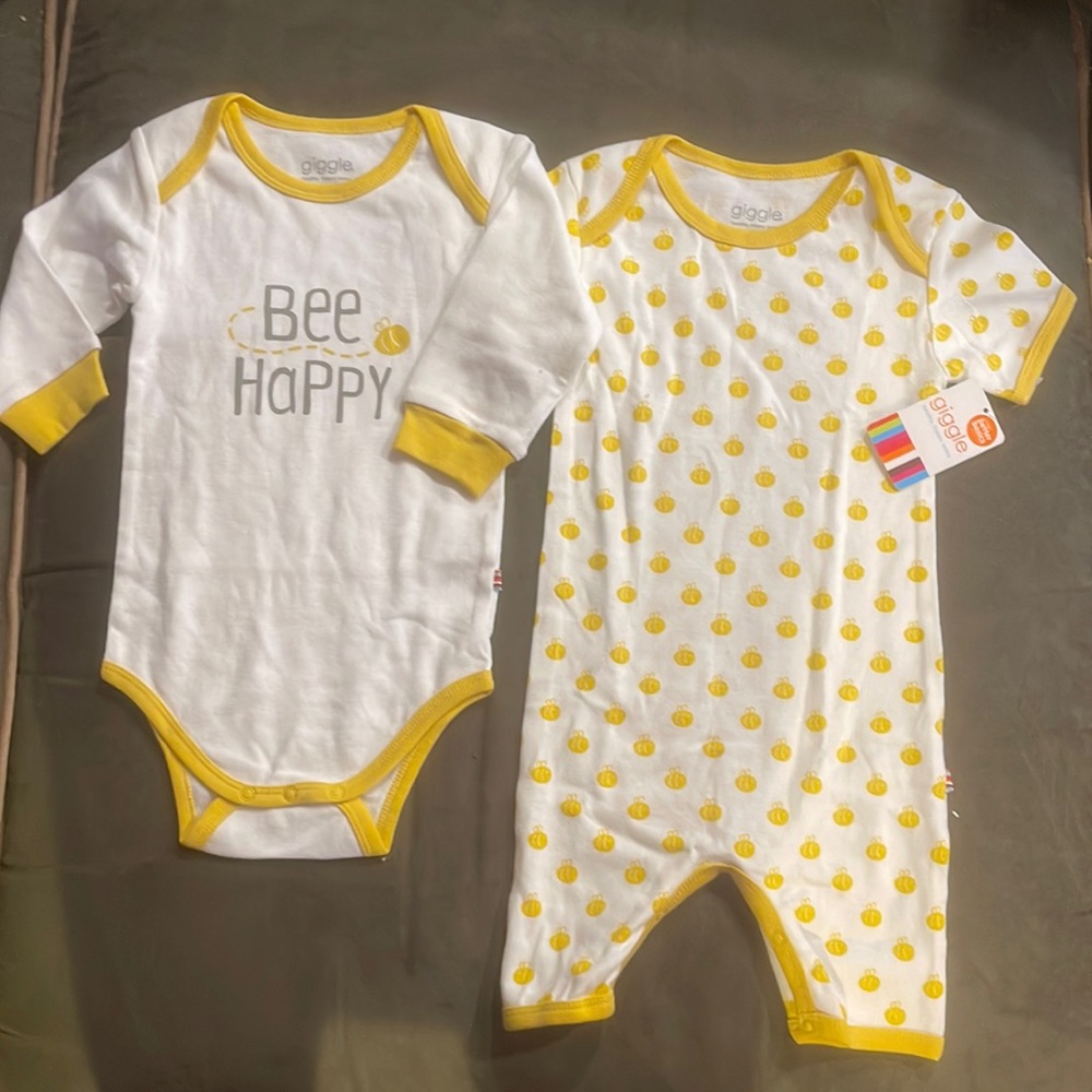 2 Giggle Onesies - Long Sleeve & Short Sleeve